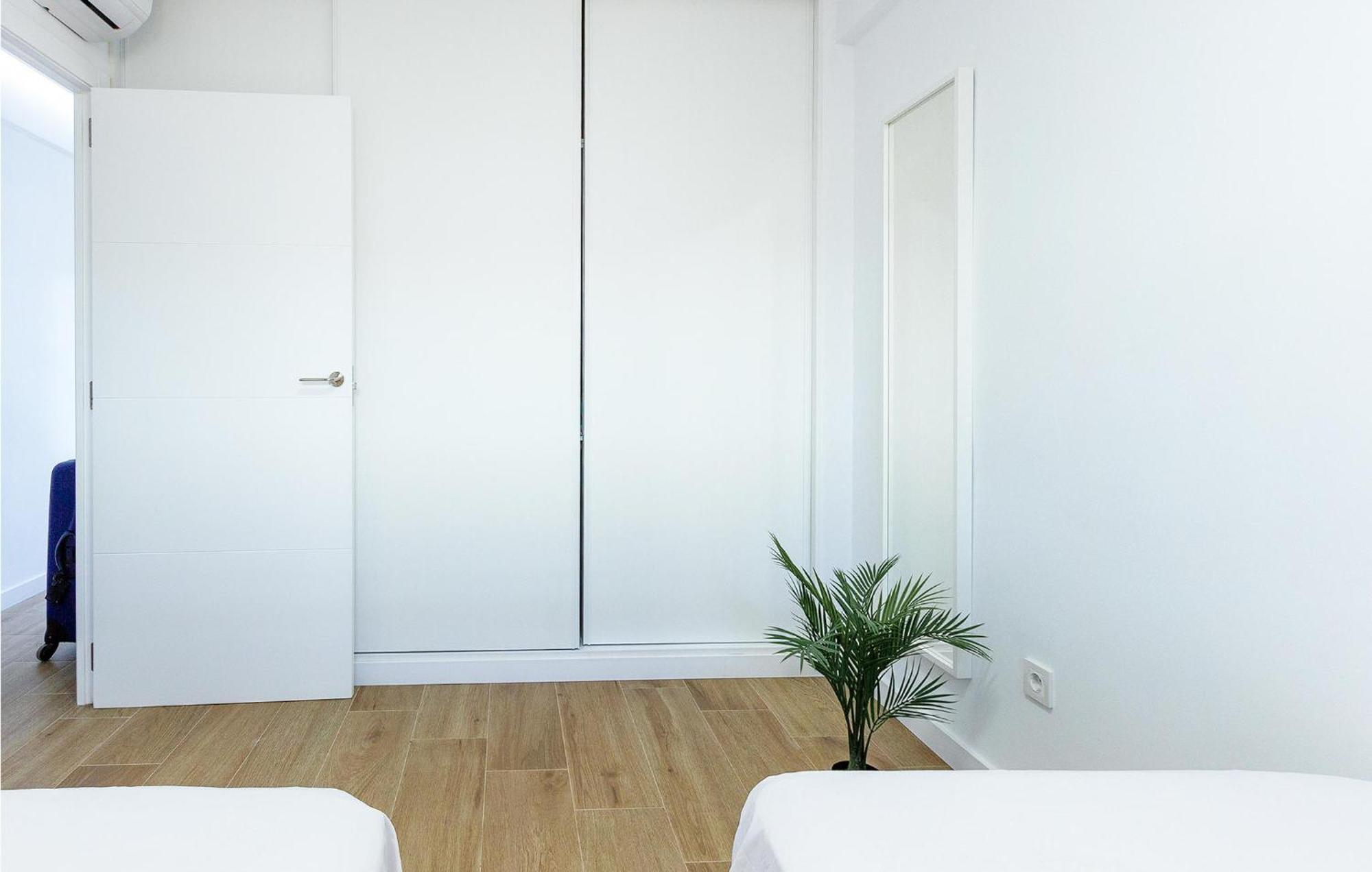 Lovely Apartment In Santa Pola With Kitchen Eksteriør billede